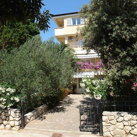 Apartments With A Parking Space Mandre, Pag - 18748 Kolan Εξωτερικό φωτογραφία