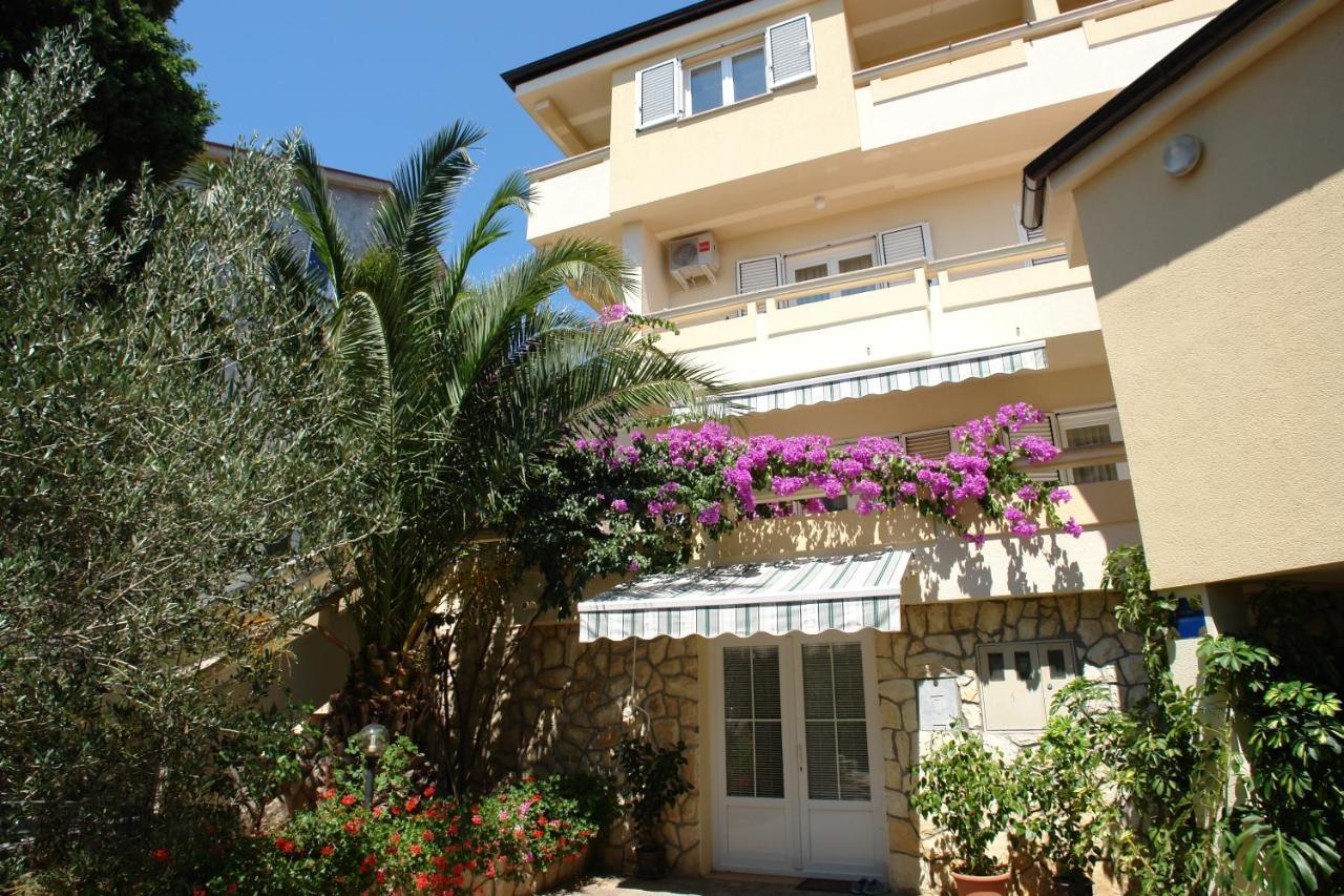 Apartments With A Parking Space Mandre, Pag - 18748 Kolan Εξωτερικό φωτογραφία