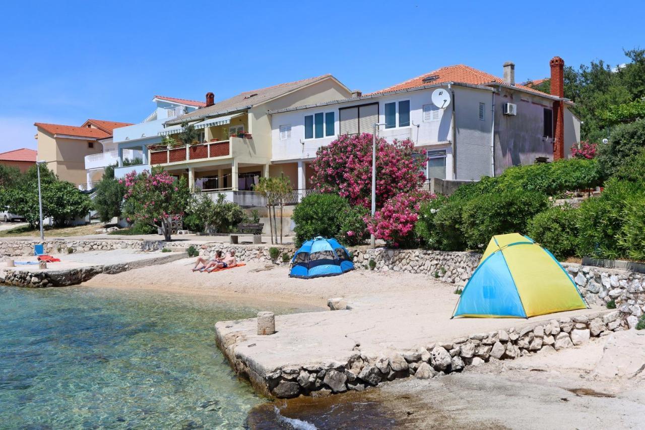 Apartments With A Parking Space Mandre, Pag - 18748 Kolan Εξωτερικό φωτογραφία
