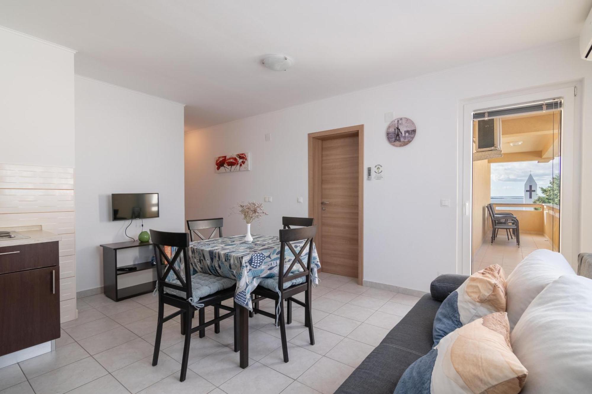 Apartments With A Parking Space Mandre, Pag - 18748 Kolan Εξωτερικό φωτογραφία