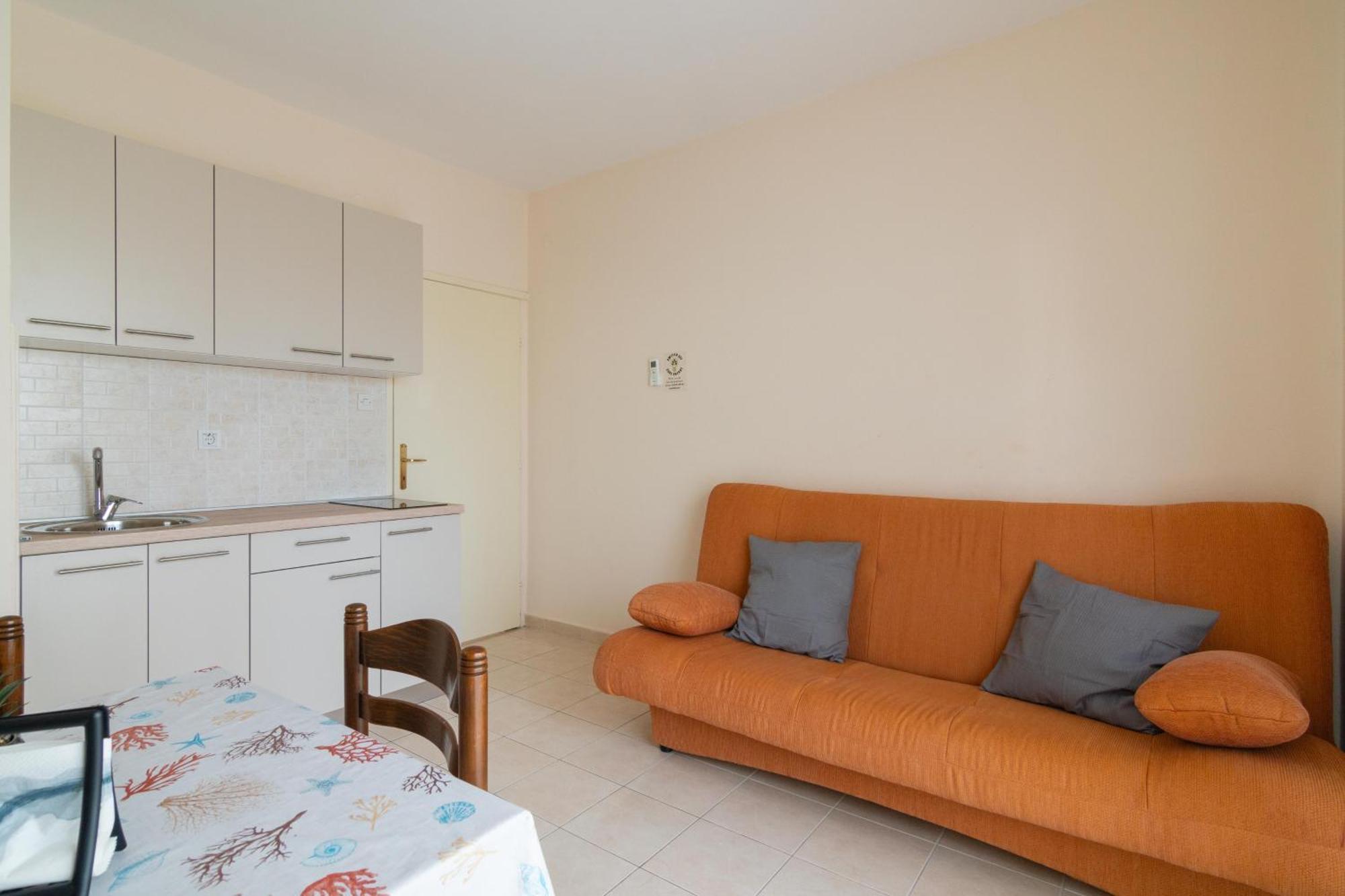 Apartments With A Parking Space Mandre, Pag - 18748 Kolan Εξωτερικό φωτογραφία