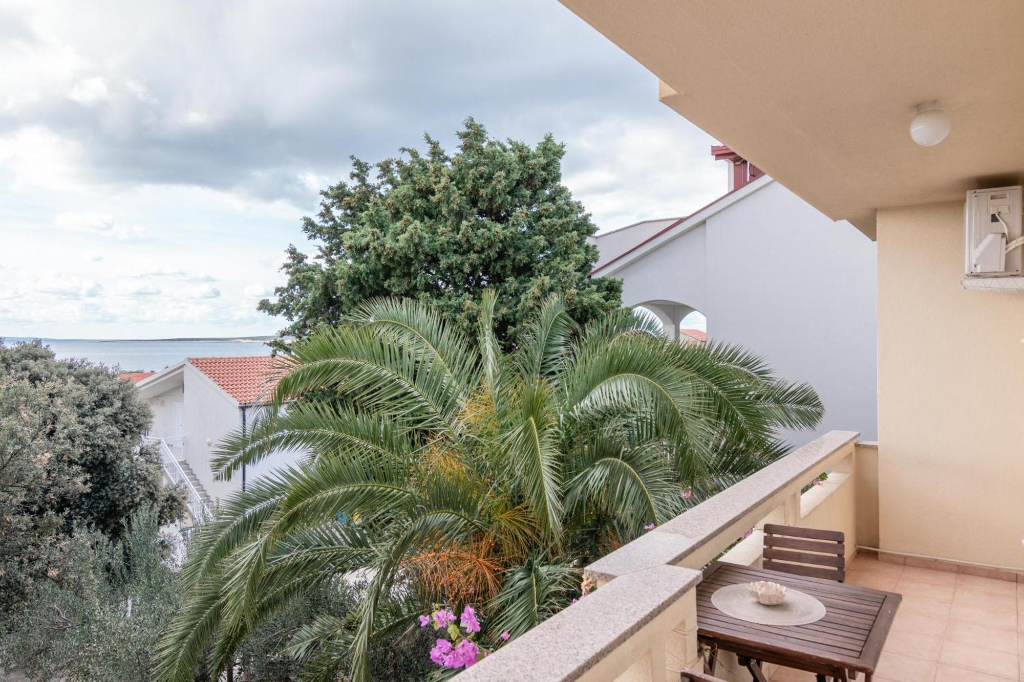 Apartments With A Parking Space Mandre, Pag - 18748 Kolan Εξωτερικό φωτογραφία